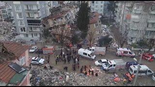 Выросло число пострадавших из-за новых землетрясений в Турции