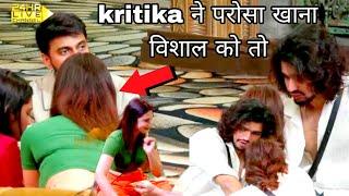 Bigg Boss ottt3 Live: kritika फिर एक बार फसा रही विशाल को खाना परोसा क्या बोली की विशाल भी हो गया