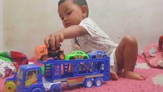 TRUK PENGANGKUT MOBIL