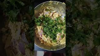 Dadi maa ki style mein chana Dal pyaj pakoda like share subscribe please 