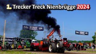 Traktor Titanen am Start des 1. Trecker Treck Nienbrügge