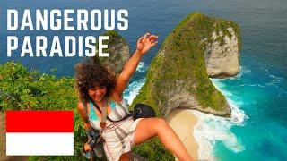 Bali Indonesiens GEFÄHRLICHES PARADIES-Kelingking Nusa Penida