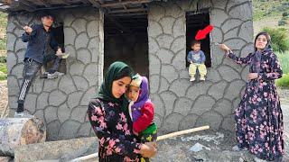 Zulfa's life, cement patterns on the wall and Zulfa's sadness