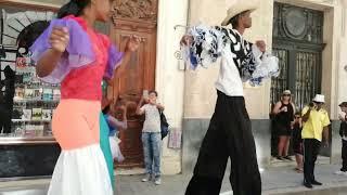 Cuba∶Street Dancing in Havana キューバ∶ハバナのストリート٠ダンシング