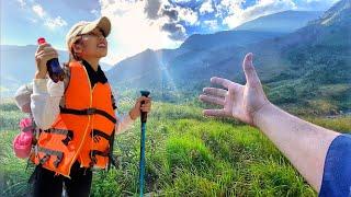 LIFE VEST Mountain Hike in Vietnam! 23KM | Trekking 23 cây số chinh phục đỉnh núi Tà Giang!
