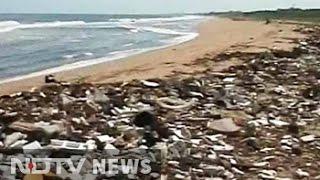 Heavy rains flood Chennai beaches with garbage