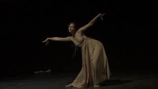 Impro danse Alexandra Komáromi Ali - I am a Plant by Guillaume Chenier