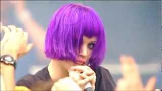 CRYSTAL CASTLES - ALICE PRACTICE (LIVE 2012)