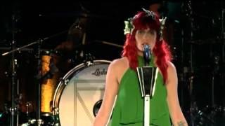 Florence + The Machine - What The Water Gave Me (Live at Bestival 2012)