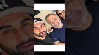 Rishi kapoor with family  wife Neetu singh  son Ranveer Kapoor abd daughter Ridhuma  #shorts