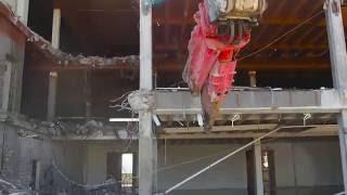 Drohnenvideo Eckert Erdbau und Industrieabbruch - Dronevideo of building demolition by excavator