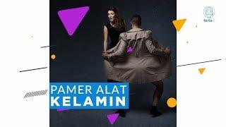 Pamer Alat Kelamin - Tirtografi