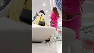 PRANK over RANDOM PEOPLE: Why didn't she zip up?LA ELVÍRA #shorts #trending