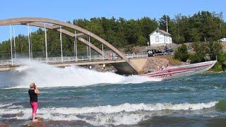 Outerlimits Powerboat throwing HUGE Roostertail!