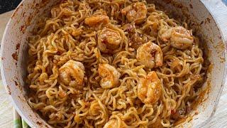  Gochujang Prawn Noodles - Quick Instant Noodle Recipe!