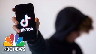 How TikTok Creators Are Tackling Misinformation | NBC News NOW