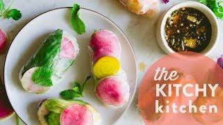 Rainbow Salad Rolls // The Kitchy Kitchen