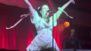 Galina - Allie X live at Rough Trade, London