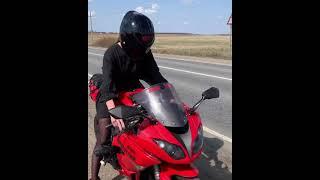 верь в себя! Ок?️ #мотоТаня девушка на красном мотоцикле moto girl bike girl ride #motoTanya