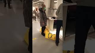 ТРЕШ В ИКЕА ПЕРЕД ЗАКРЫТИЕМ ЛЮДИ РАЗБИРАЮТ ВЫСТАВОЧНЫЕ ОБРАЗЦЫIKEA