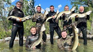 ЖДУТ НАС ТУВИНСКИЕ КРОКОДИЛЫ ! ПЕСНЯ ПОДВОДНЫХ ОХОТНИКОВ! 