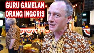 Guru Gamelan Orang Inggris | Orang Inggris Ngomong Bahasa Indonesia