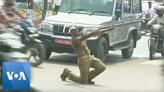 Indian Dancing Cop Directs Traffic With Style