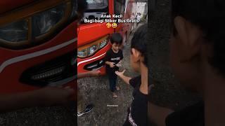 Bocah Kecil Bagi" Stiker Bis Basuri Gratis