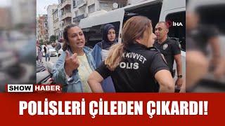 Kasksız yakalanan motosikletli kadın, polisleri çileden çıkardı