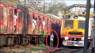 Elderly Man Trapped Between Two Trains: A Death Trap or a Ray of Hope? Dangerous Situation || ER