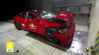 Tesla Model S  – Crash Test