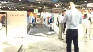 1-minute-tour at trade show Premium