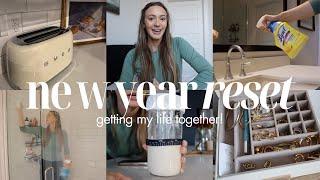 NEW YEAR RESET VLOG | Decluttering, cleaning, & becoming my best version for 2025!