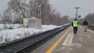 (MUST WATCH) Go train blast the emergency horn at Trespasser at long branch go station