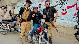 Abdullah ko bike chalty howy police ny pakar leya  || Abdullah rony lag gaya  || papa ny bht mara