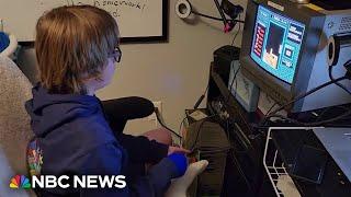 13-year-old meets Tetris creator after beating original game