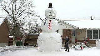 Global National - Giant snowman in London, Ontario
