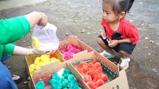 Dede Bayi Beli Ayam Pelangi | IBU HAMIL JUAL AYAM WARNA WARNI WARNI