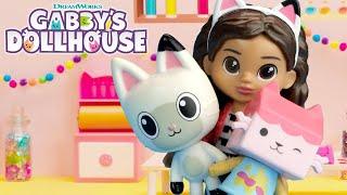  Gabby's Hide'n'Seek Hug Attack! | GABBY'S DOLLHOUSE TOY PLAY ADVENTURES