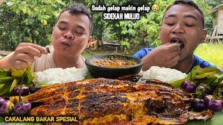 SUDAH GELAP MAKIN GELAP  MUKBANG IKAN CAKALANG BAKAR SPESIAL + SAMBEL KENCUR ! ENAK PARAH