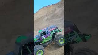 Remote Control MONSTER Truck Racing 4x4