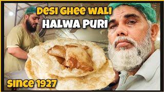 DESI GHEE HALWA PURI - PESHAWAR KA FAMOUS NASHTA - DESI HALWA & PURI  - PAKISTAN STREET FOODS