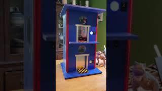 Model elevator with 3D printed door safety mechanism