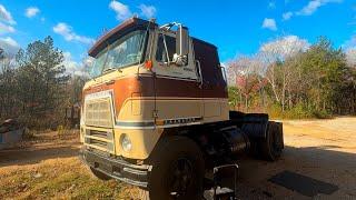 Driving the detroit diesel International cabover.  Transmission issues inline 671