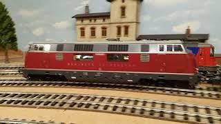 Ree loks 141 SNCF HO scale  and KISS 4/4 Cargo, KM1 BR45, V200 spur 1