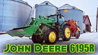 Grinding Corn - John Deere 6195R