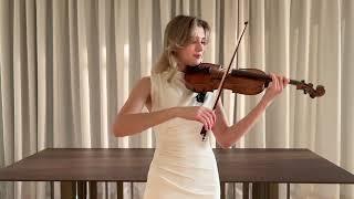 Oleksandra Melnyk performs “My Motherland and Me”. 小提琴 《我和我的祖国》