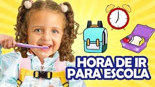 Está na hora de ir pra Escola  Música Infantil por Bella Lisa Show - Put on your Shoes Song