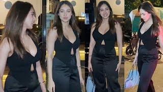 Blacked  Hrithik Hot Sisoo  Pashmina Roshan Looks Hot In All Black Outfit Snapped At Mizu Rest