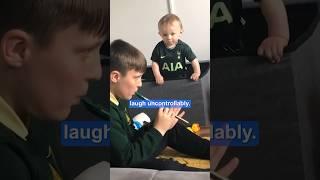 Kid has hilarious reaction to big brother’s music skills 